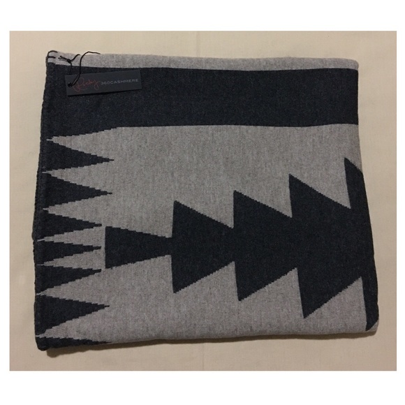 360 CASHMERE Tribal Blanket Retail: $449 - Picture 4 of 7